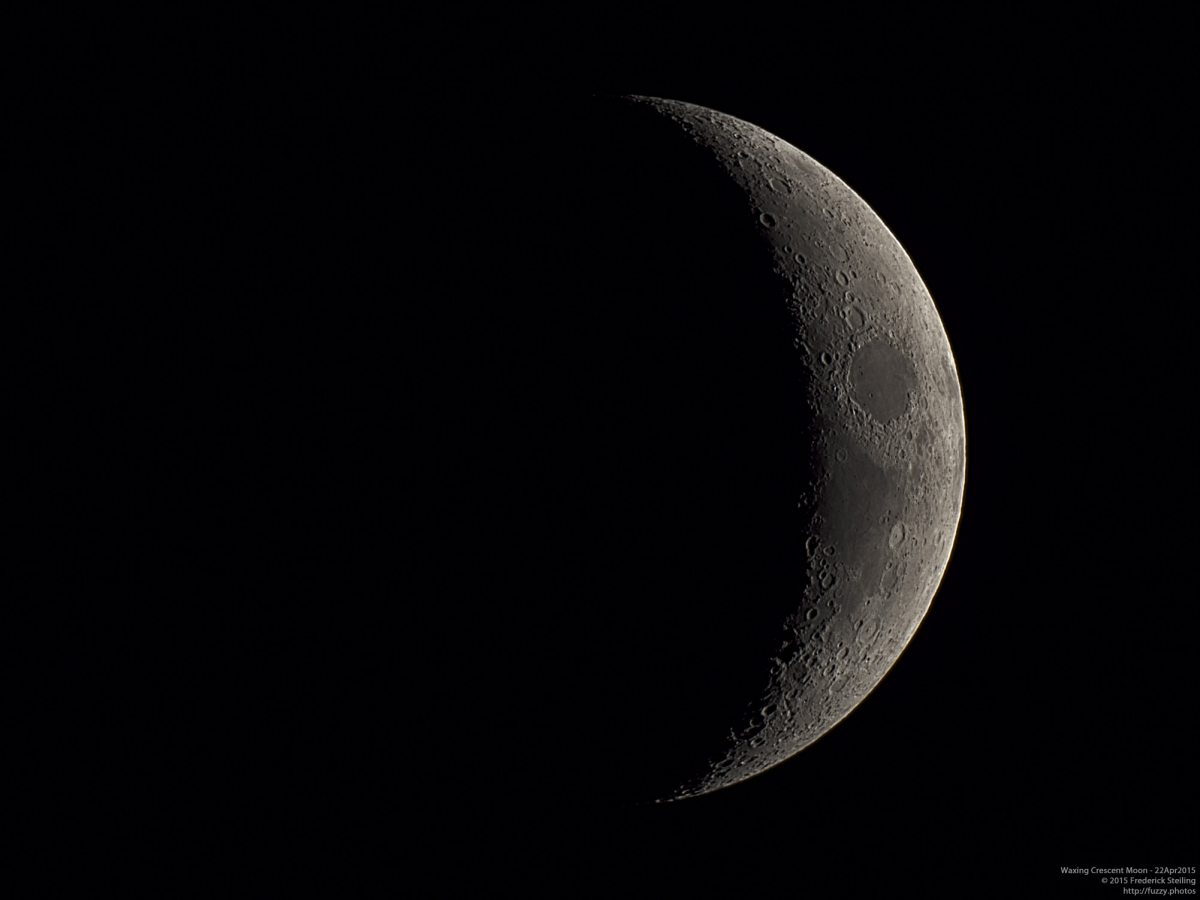 Waxing Crescent Moon - 22Apr2015